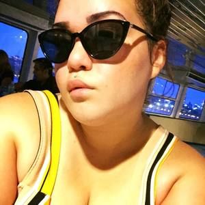 Meet your Posher, Stacy